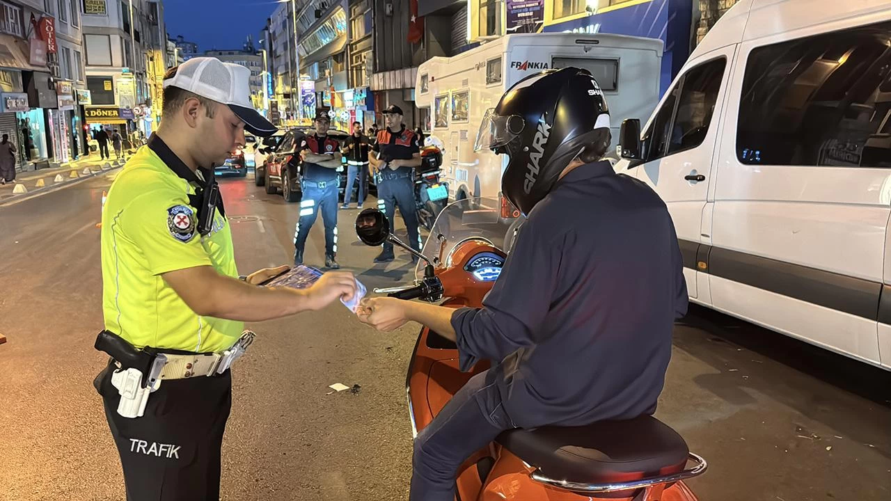 "Huzur �stanbul" uygulamas�nda 705 ki�i g�zalt�na al�nd�