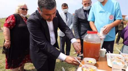 Huzurevinde yetiştirdiler hep birlikte yediler