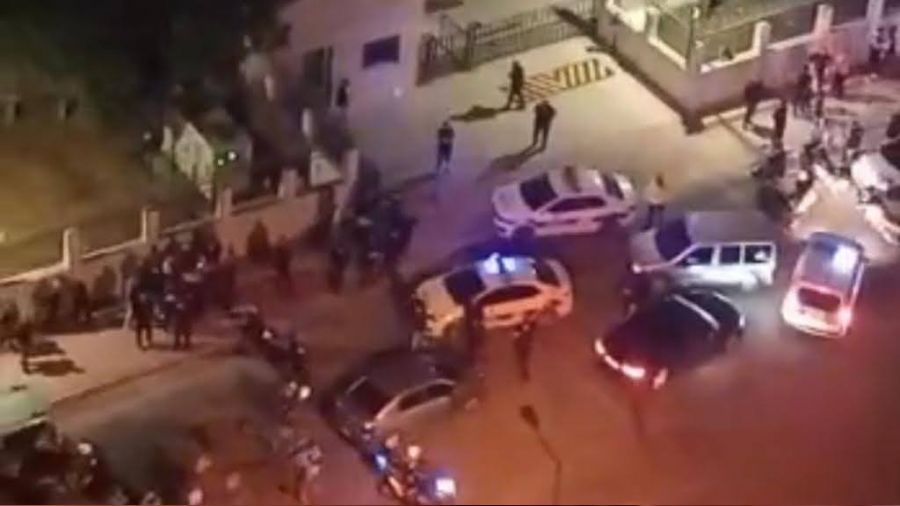 �ki esnaf aras�nda 'ayn� i�' kavgas�