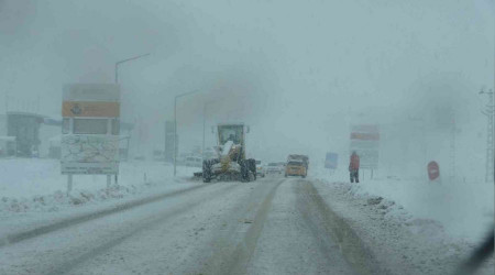 Ilgar Geçidi tır trafiğine kapatıldı