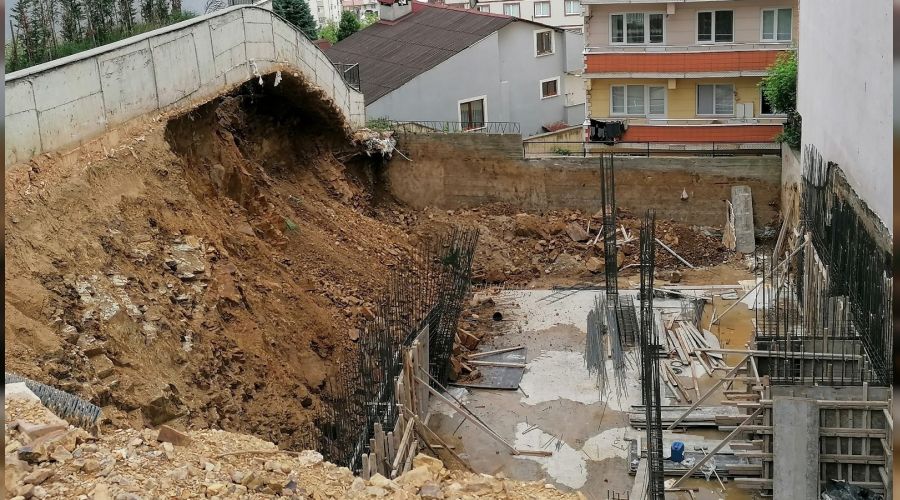 �n�aat�n kayan temeli 24 aileyi evinden etti