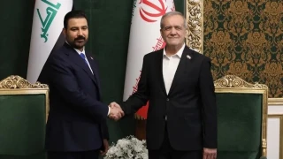 Irak Başbakanı Zeydi, Tahran'dan anlaşmalar ve ilişkileri güçlendirme mesajıyla döndü