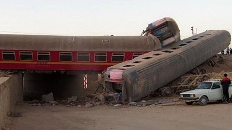 ran'da yolcu treni raydan kt: 17 l, 50 yaral
