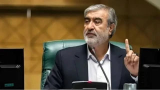 İranlı yetkili, Trump'ın tehditleriyle "kırmızı çizgilerinden" geri adım atmayacaklarını belirtti