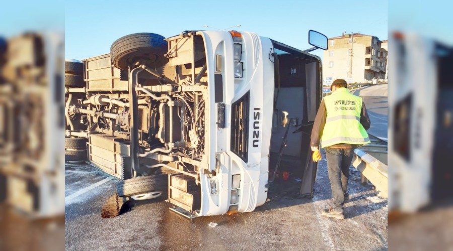 İşçi servisi kaza yaptı: 12 yaralı