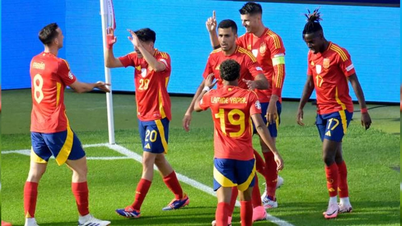 spanya Hrvatistan'n iini ilk yarda bitirdi