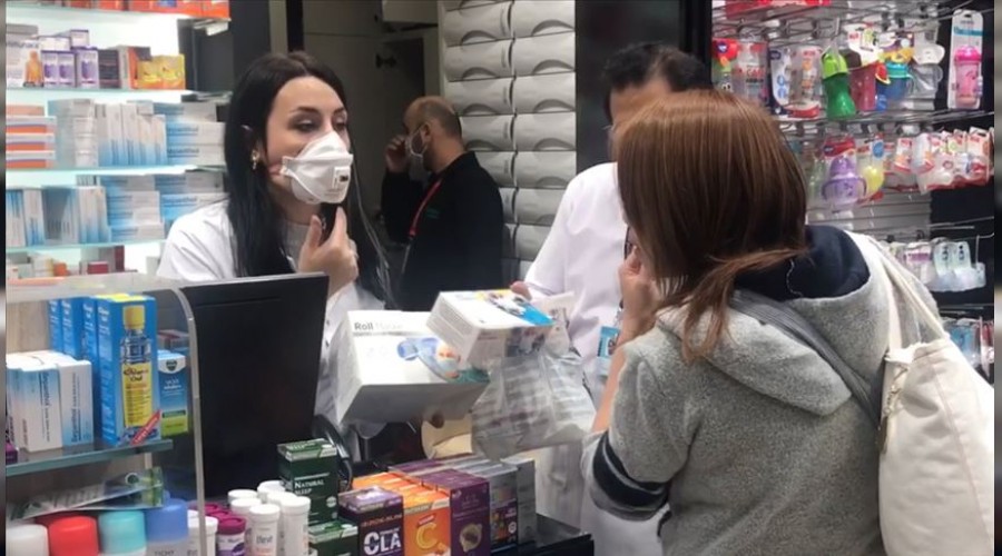 �stanbul'da maske sat��lar� artt�