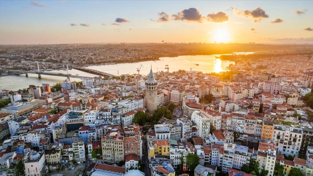 İstanbul'a 2024'ün ilk 4 ayında gelen yabancı turist sayısı 5 milyon 244 bin 936 oldu