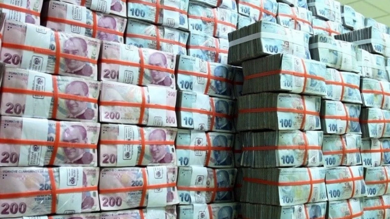 stanbul'da 100 milyar lira kamu zararna neden olan 20 kii tutukland
