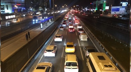 İstanbul'da 56 saatlik kısıtlama başladı