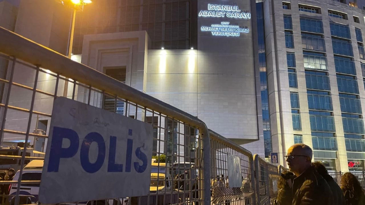 İstanbul'da CHP'li belediyelere terör soruşturması