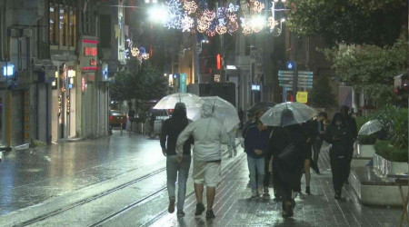 İstanbul'da sağanak etkili oldu