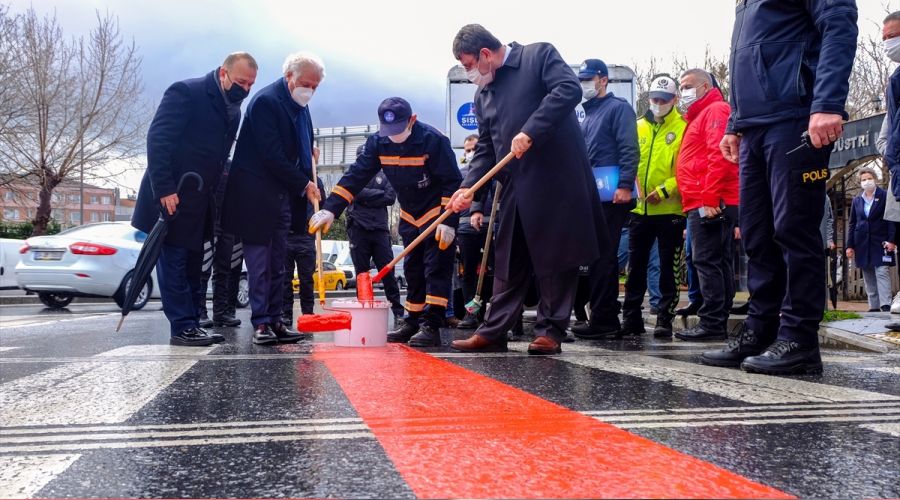 �stanbul'da 'Yaya �nceli�i K�rm�z� �izgimizdir' etkinli�i  