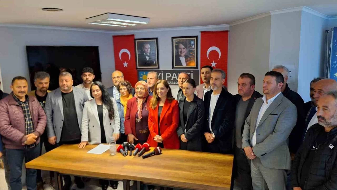 İYİ Parti'de istifalar nedeniyle il yönetimi düştü