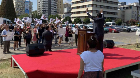 İzinsiz miting zannedip film setini bastılar