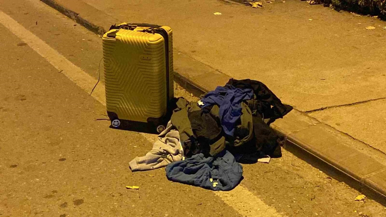İzmit'te otobüs durağındaki şüpheli valiz fünyeyle patlatıldı