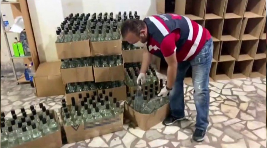 Jandarmadan eş zamanlı sahte içki operasyonu