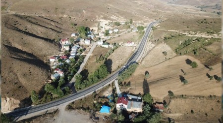 Kadın muhtar köyüne yaptıklarıyla göz kamaştırıyor