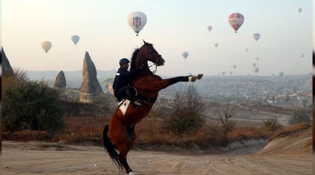 Kapadokya'y Nisan'da 74 bin turist ziyaret etti