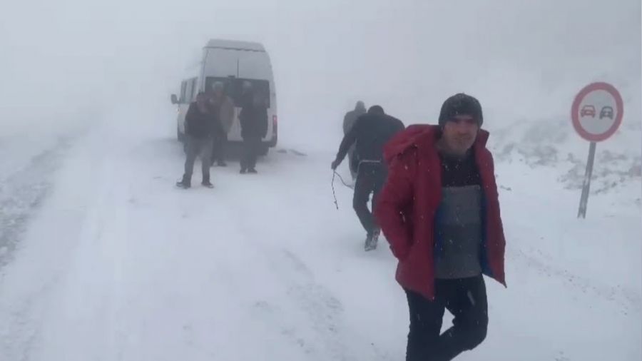Karabet Ge�idi'nde kar ya���� etkili