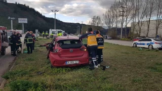 Karabük'te otomobil ile tır çarpıştı: 3 ölü