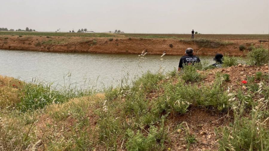 Karde�lerini kurtarmak isterken bo�uldu