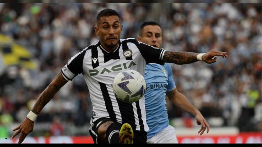 Kartal Arjantinli orta sahaya yöneldi