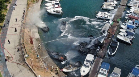Kartal Dragos'da teknelerde yangn kt