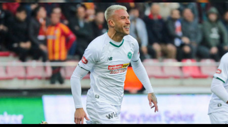 Kartal, Konyasporlu savunmacının peşinde