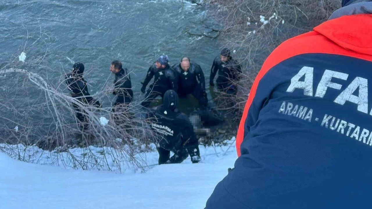 Kay�p ��retmenin cans�z bedenine ula��ld�