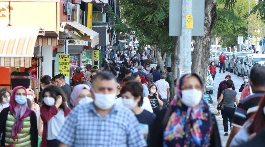 Kent merkezi doldu ta�t�