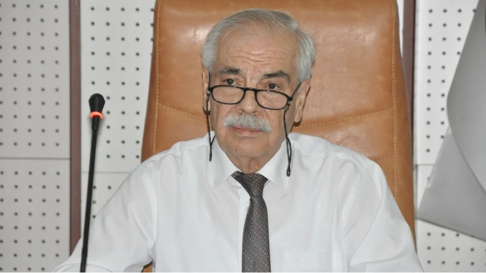 Ke�an Belediye Ba�kan� �zcan CHP'den istifa etti
