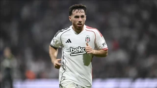 K�rm�z� kart liderli�i Orkun K�k��'de