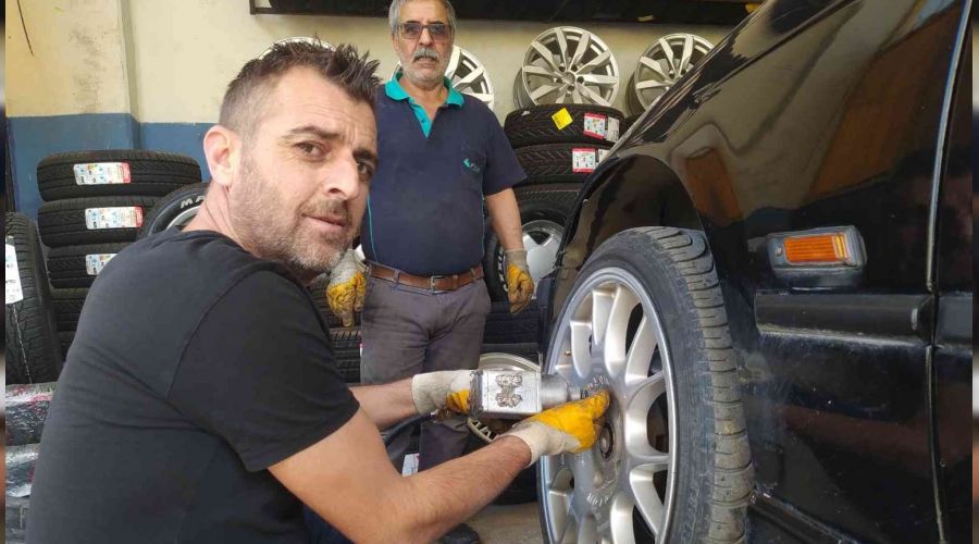 K�� lastikleri tak�l�yor