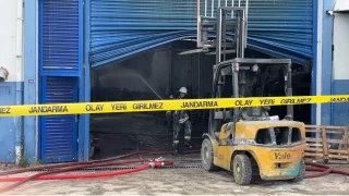 Kocaeli'de boya fabrikasındaki yangın kontrol altında