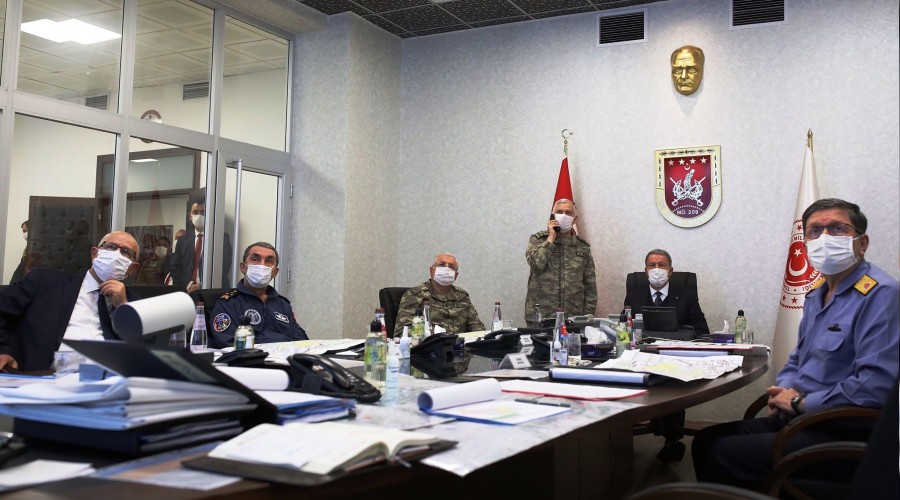 Komandolar�m�z s�n�r �tesinde