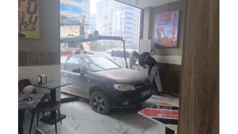 Kontrolden ��kan ara� d�nerciye girdi