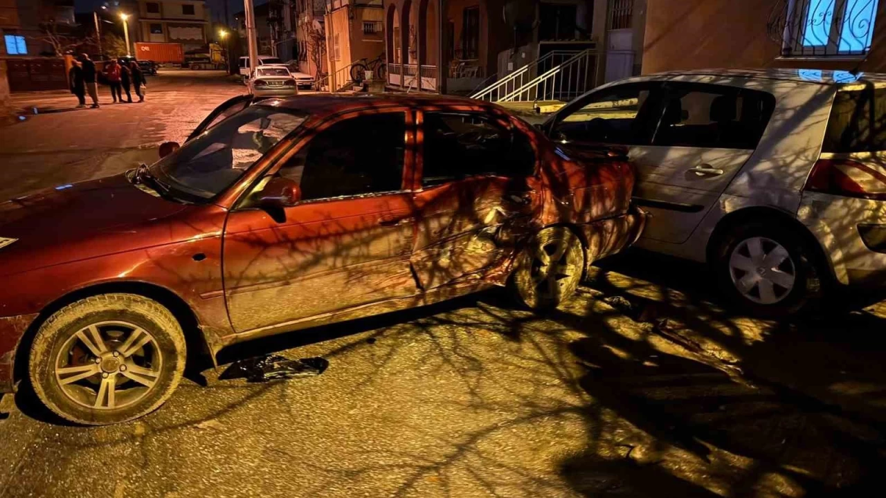 Konya'da otomobiller �arp��t�: 9 yaral�