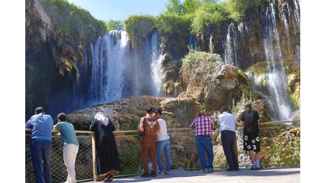 Konya'daki Yerk�pr� �elalesi yaz s�caklar�nda serinli�in adresi oluyor