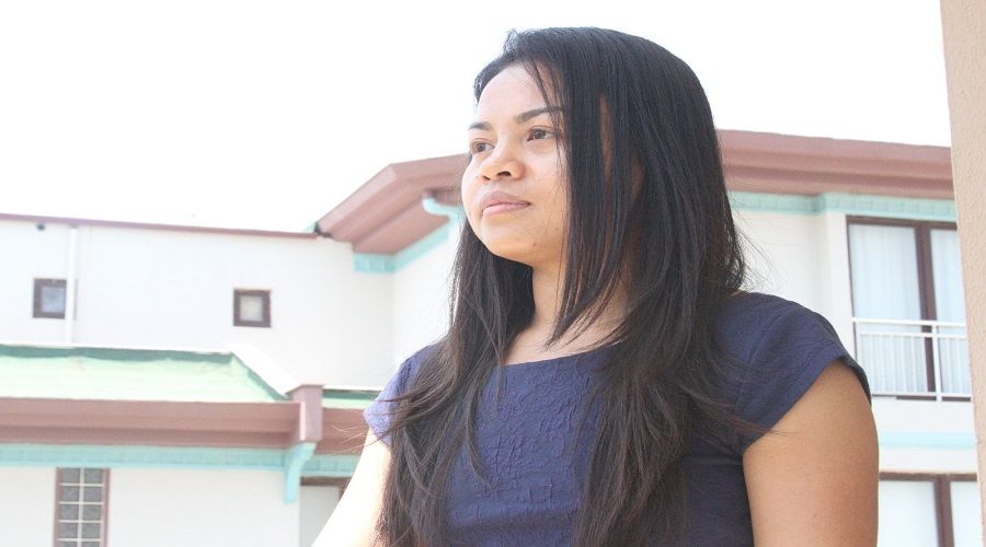 K�pekler, Endonezyal� kad�n� a��r yaralad�