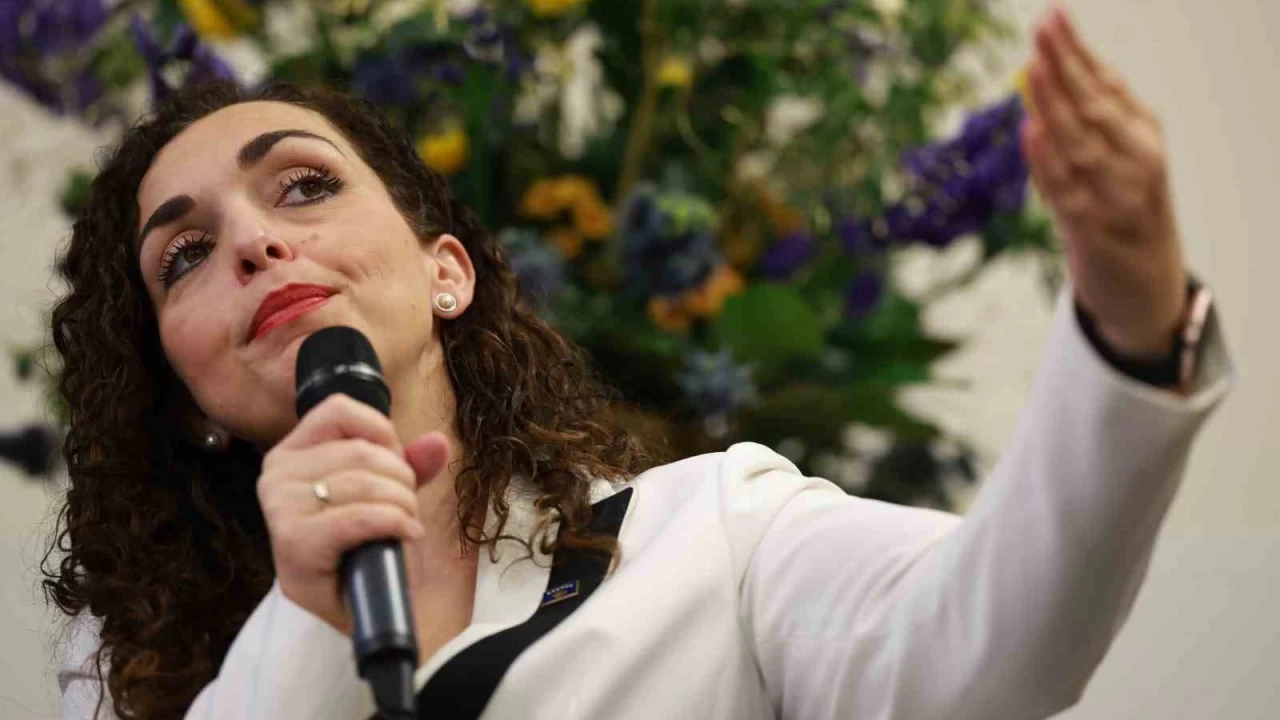 Kosova'da 28 Aralk'ta erken seime gidilecek