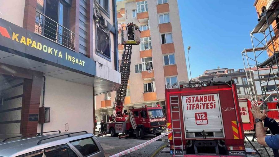K���k�ekmece'de korkutan yang�n