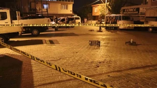 Küfür kavgasında silahlar çekildi: 1'i ağır 4 yaralı