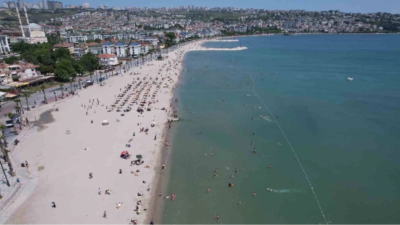 Kurban Bayram� ilk g�n�nde vatanda�lara sahillere ko�tu