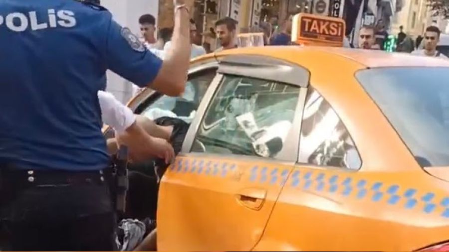 Laleli'de taksici baca��ndan vuruldu