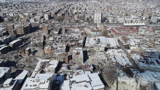 Malatya'da binlerce insan hala adrda kalyor