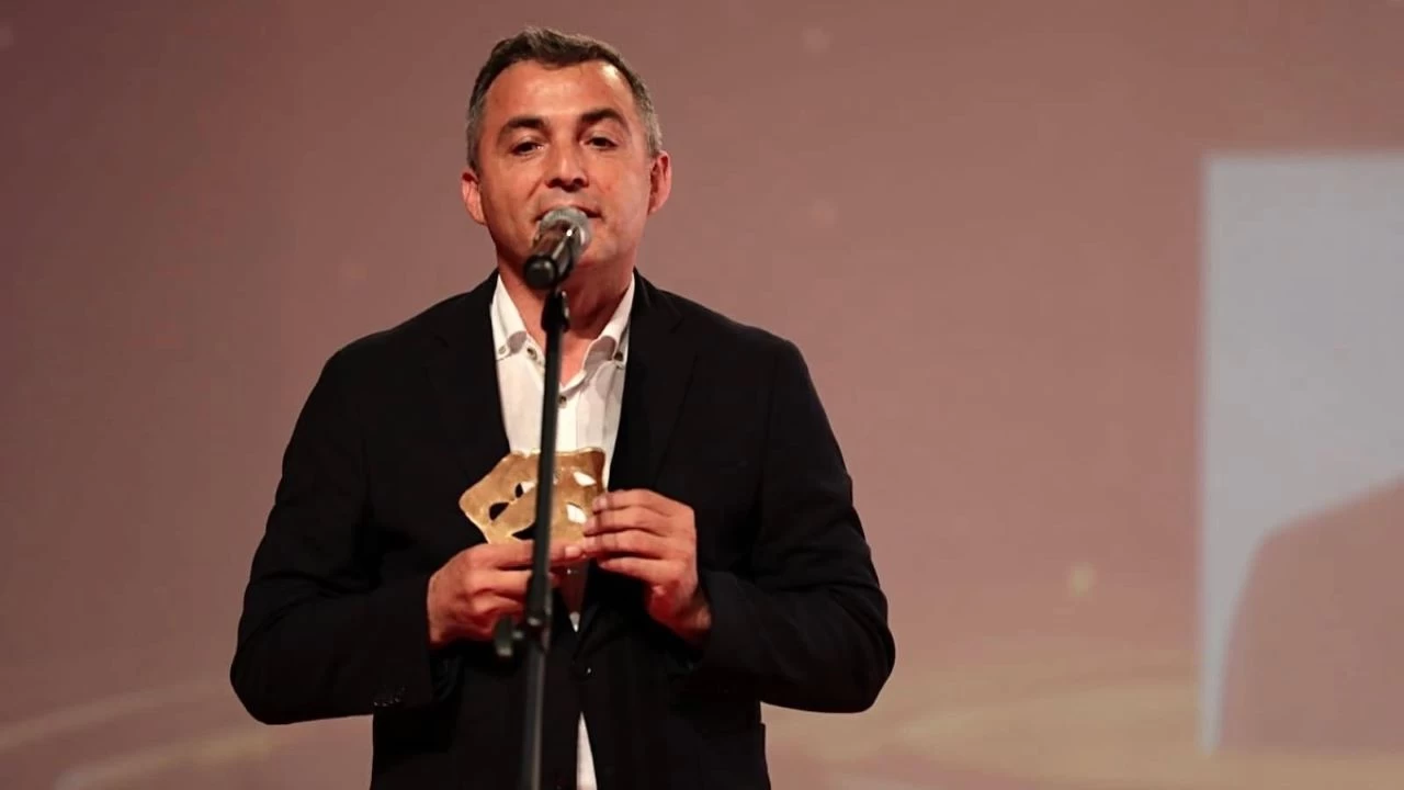 Manavgat Belediyesi'ne operasyon