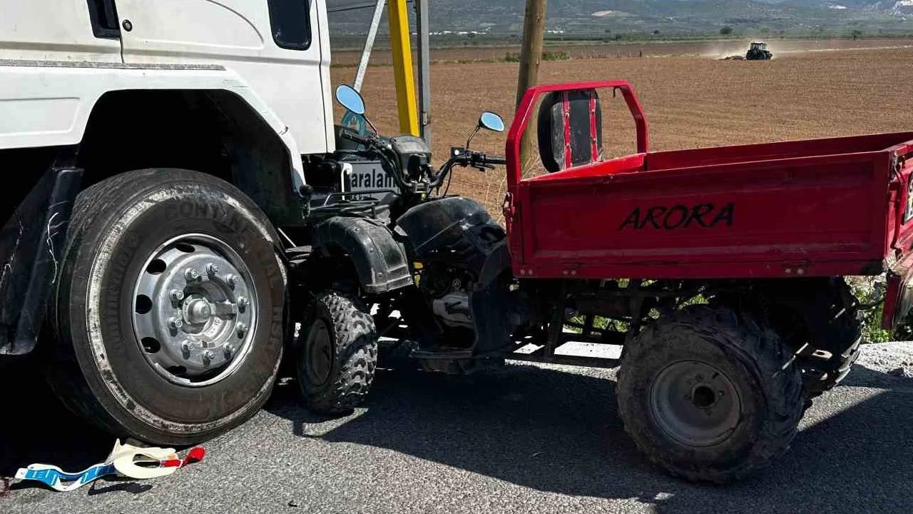 Manisa'da ATV ile kamyon çarpıştı: 1ölü