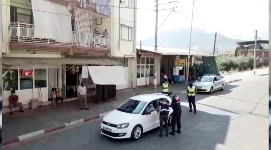 Manisa'da jandarmadan dronlu maske denetimi