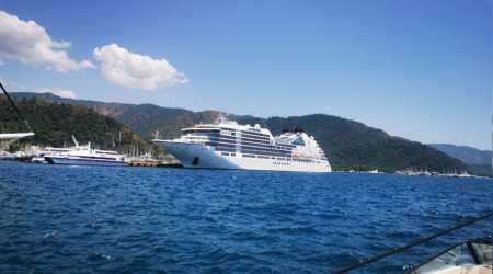 Marmaris'e 480 yolculu kruvaziyer demir attı